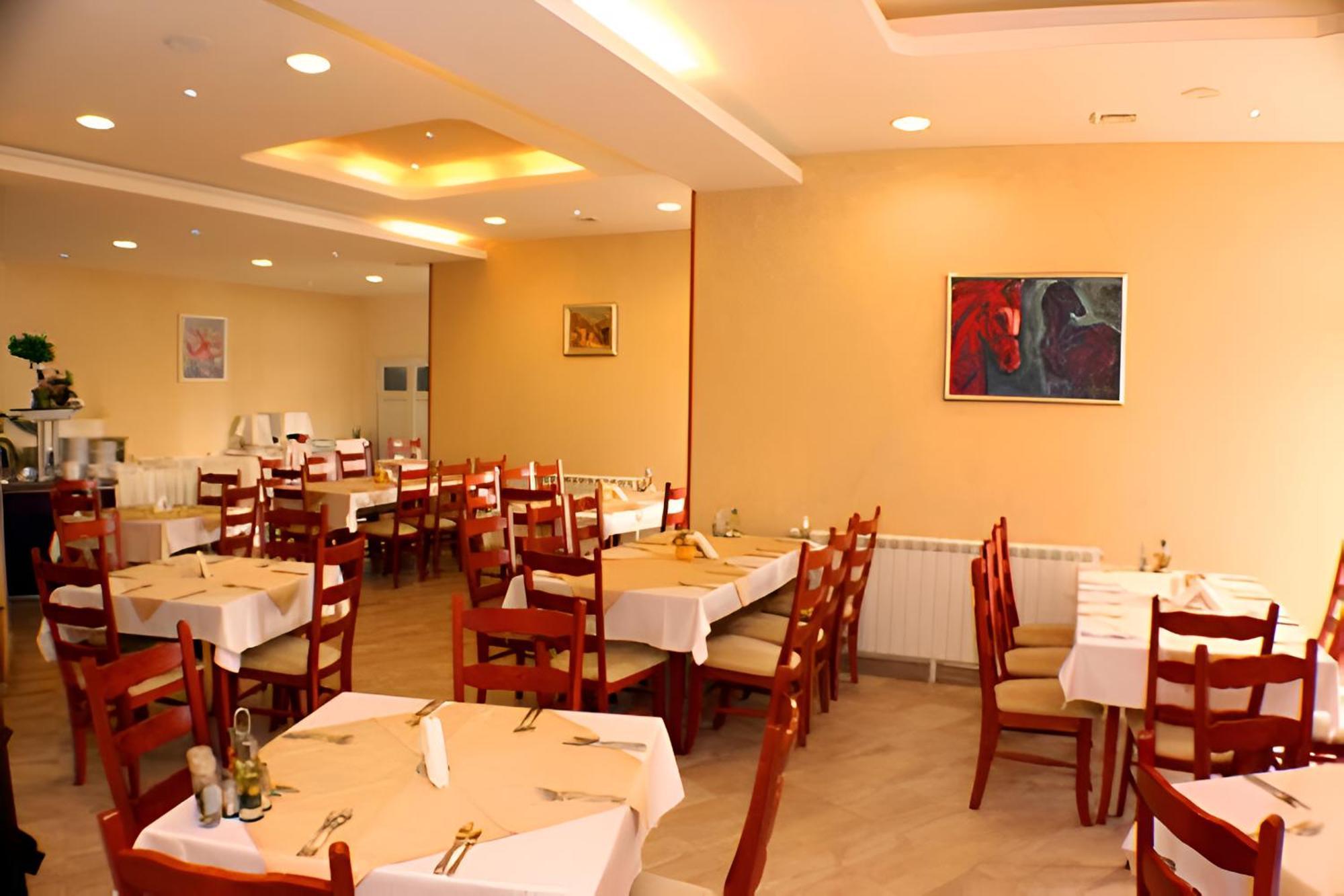 Dafovska Hotel Παμπόροβο Εξωτερικό φωτογραφία