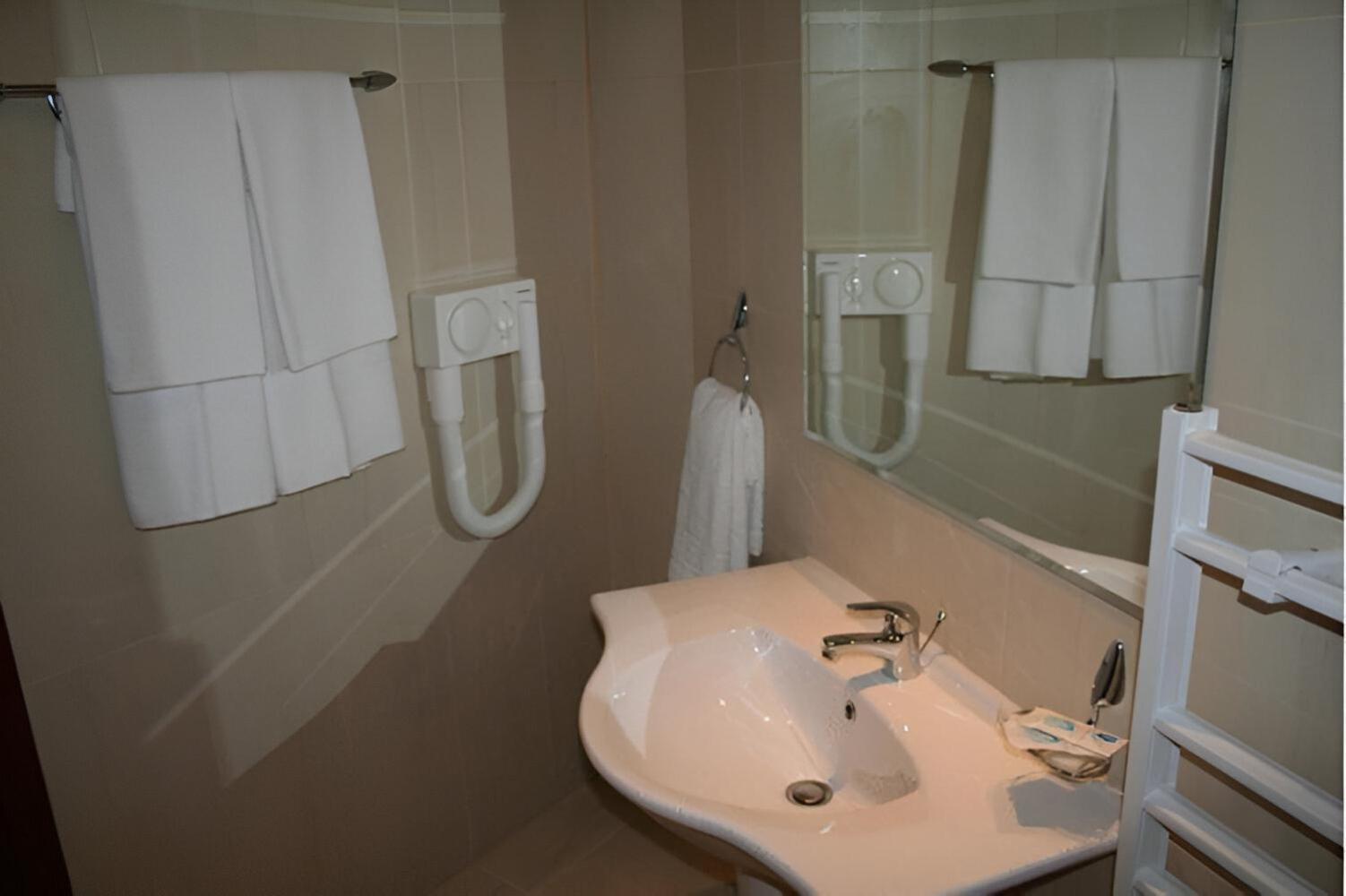 Dafovska Hotel Παμπόροβο Εξωτερικό φωτογραφία