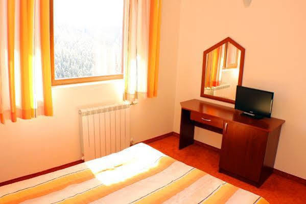 Dafovska Hotel Παμπόροβο Εξωτερικό φωτογραφία