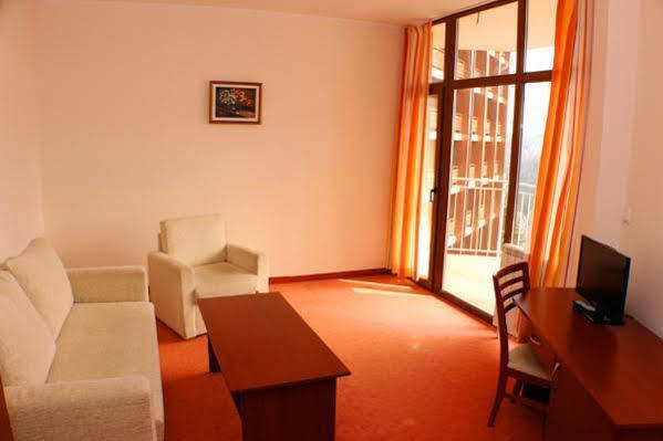 Dafovska Hotel Παμπόροβο Εξωτερικό φωτογραφία